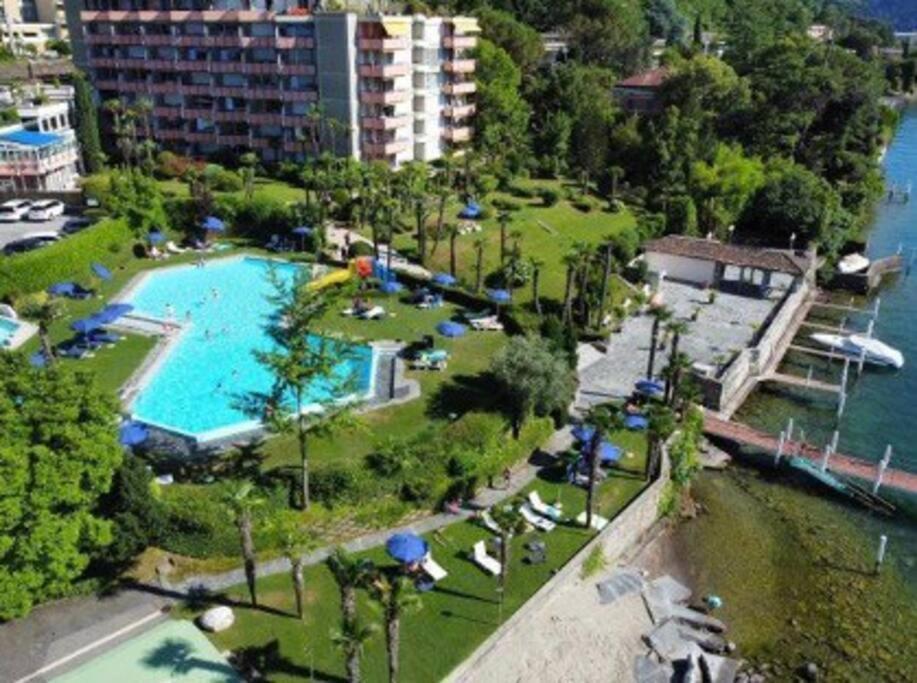 Luganersee, Pool, Strand, Parkplatz, Suite Bissone Bagian luar foto