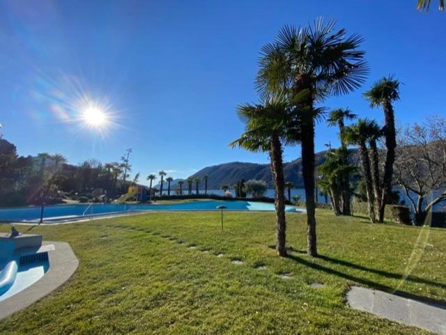 Luganersee, Pool, Strand, Parkplatz, Suite Bissone Bagian luar foto